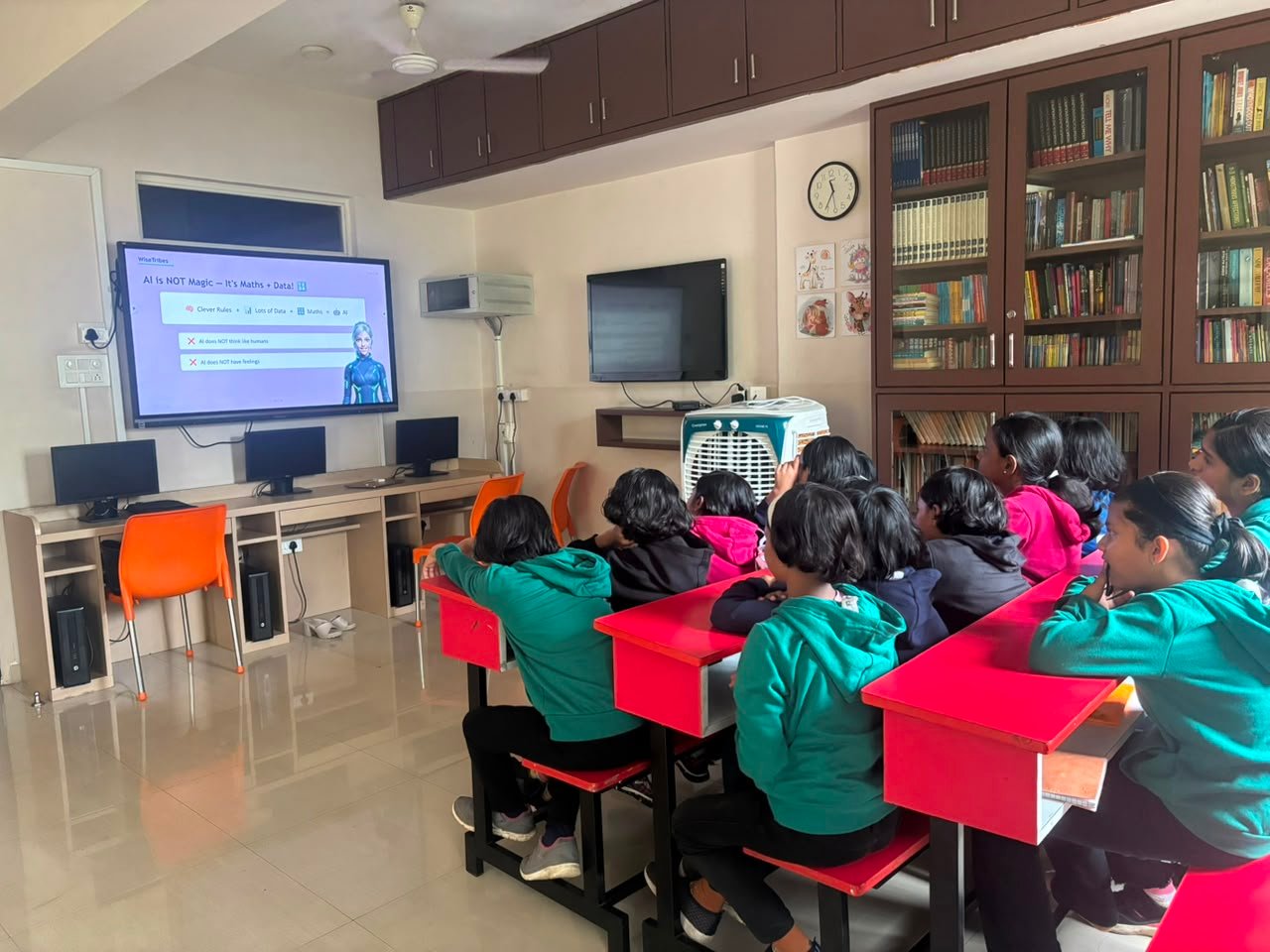 Students in a live WiseTribes AI class